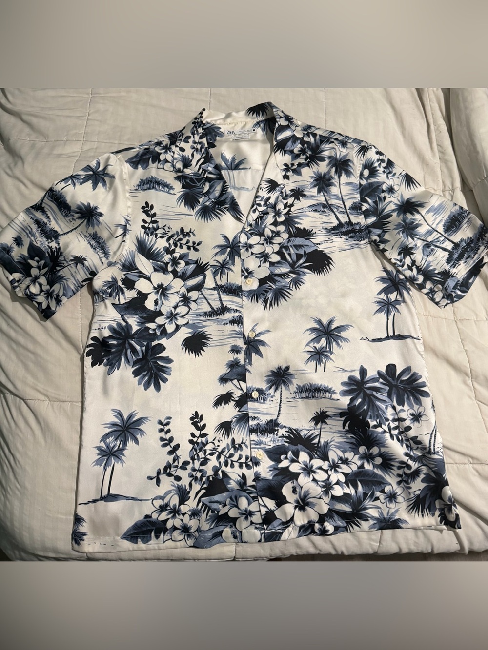 Men's Zara’s White & Navy Floral Hawaiian Shirt